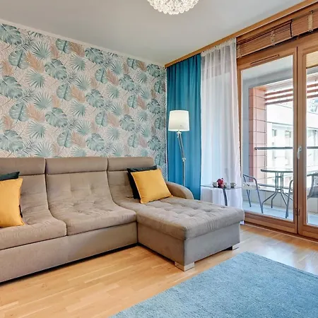 Aura Triapart Apartment